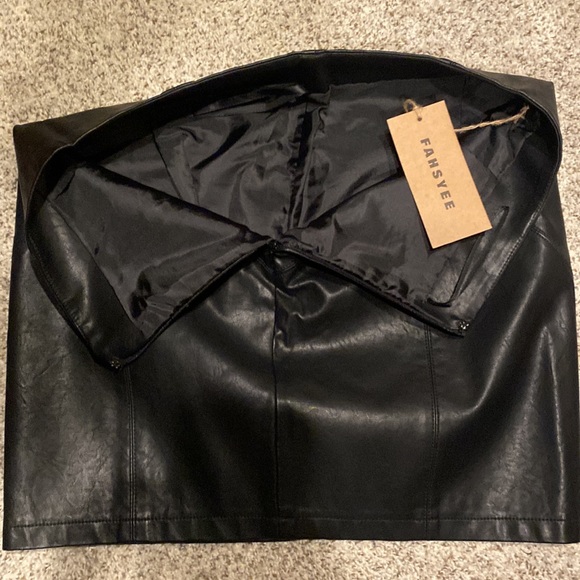 Faux leather mini skirt black - Picture 2 of 4